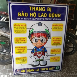 Biển báo khung sắt Trang bị bảo hộ lao động (4)